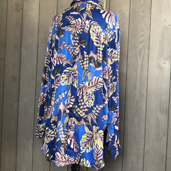 Free People Floral Print Split-Hem Blouse - Picture 4 of 8